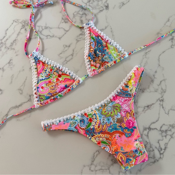 Kulani Kinis Crochet Triangle Bikini SET - Dreamscape - Size XS/S - Picture 3 of 9